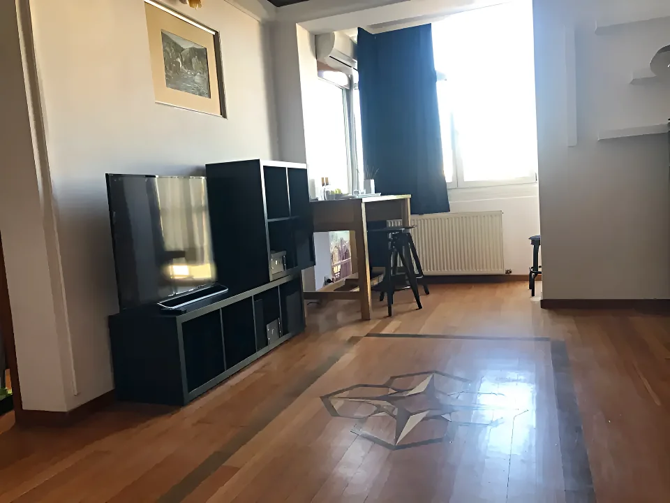 Apartament inchiriere Sector 3 Bucuresti living lemn masiv